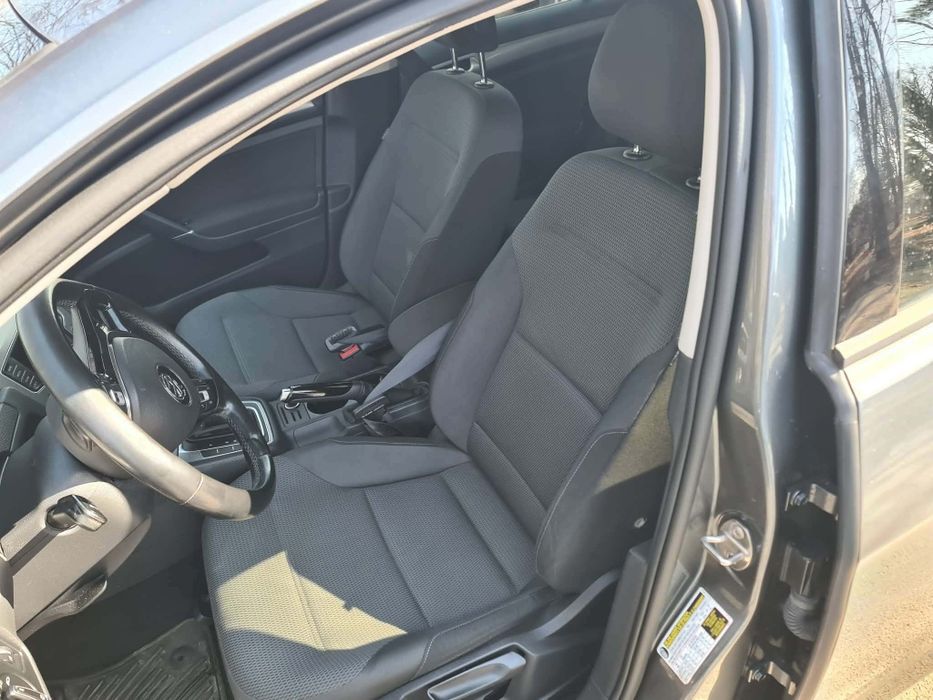 Volkswagen Golf VII 1.8 TSI
