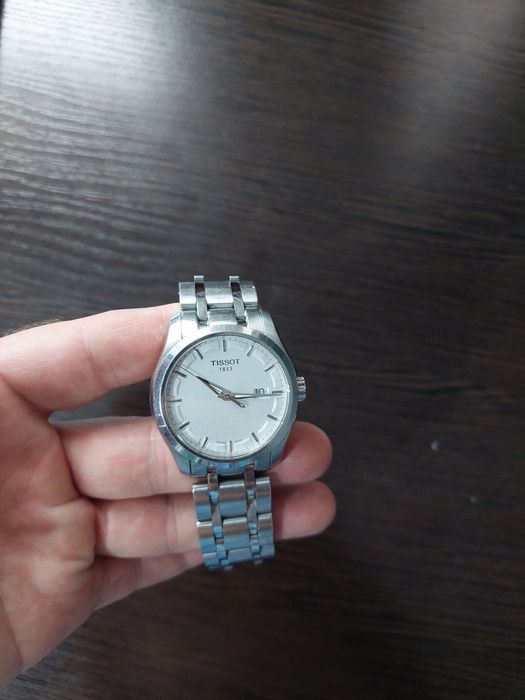 Часы Tissot Couturier Quartz T035.410.11.031.00 годинник швейцарський