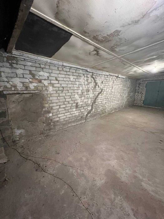 БЕЗ ОПЛАТЫ УСЛУГ АН - Аренда складов 100м2 +70м2 + 100м2 потолок 3-4м.