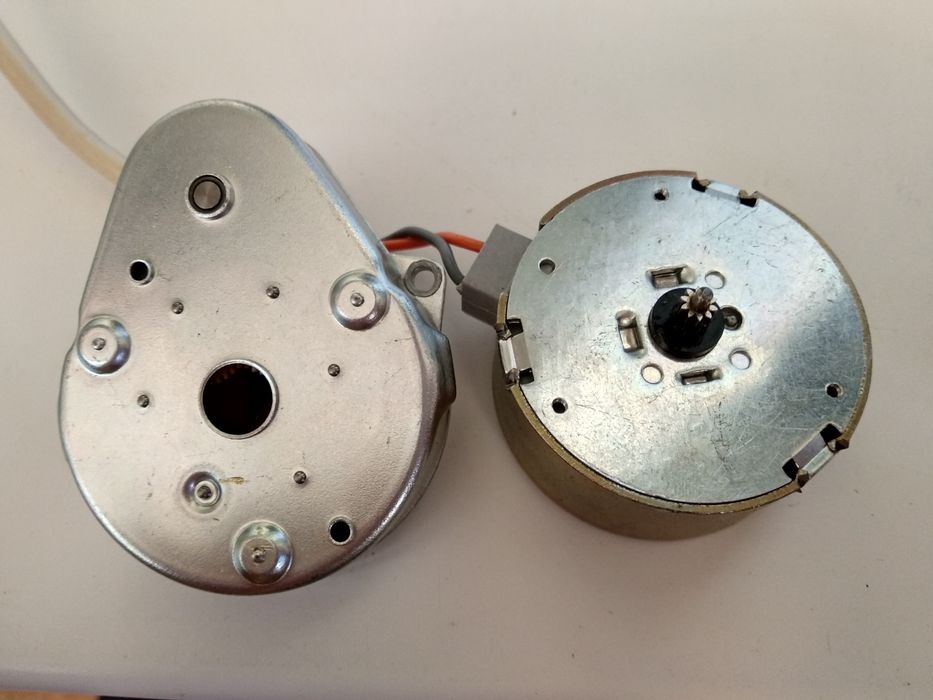 Электродвигатель Crouzet с редуктором в сборе.