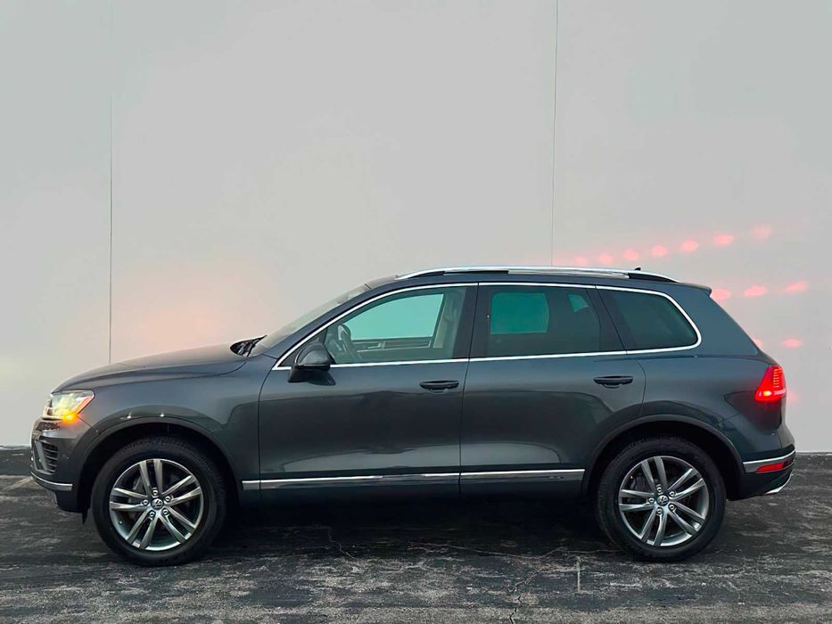 Volkswagen Touareg Lux      2015