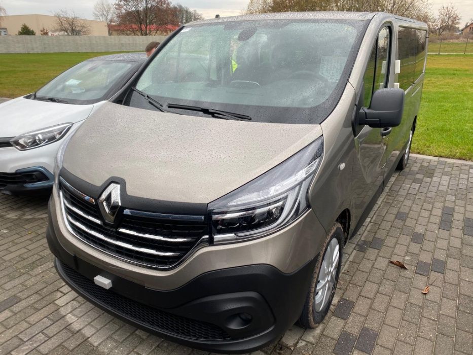 Wynajem Trafic Vivaro Bus 9 osobowy Wakacje Wypożyczalnia Busów 9 osób