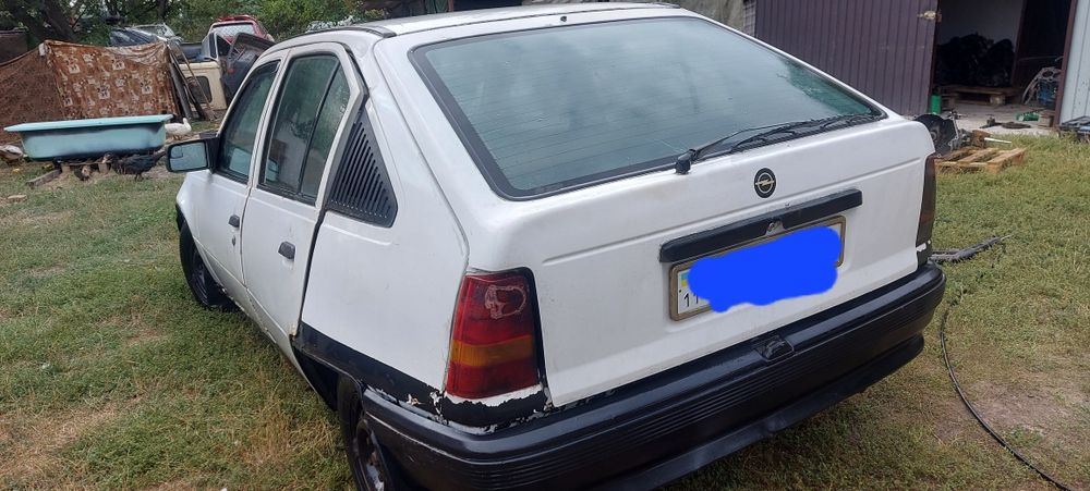 Мотор +кпп Опель Кадет 1.3 бензин