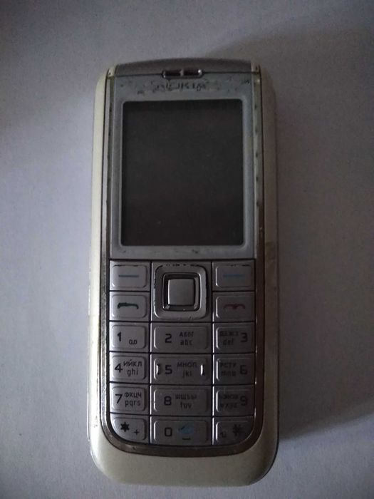 Кнопочный телефон NOKIA