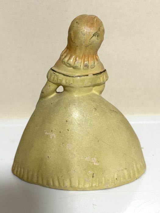 Amorosa antiga boneca em cerâmica de Coimbra?