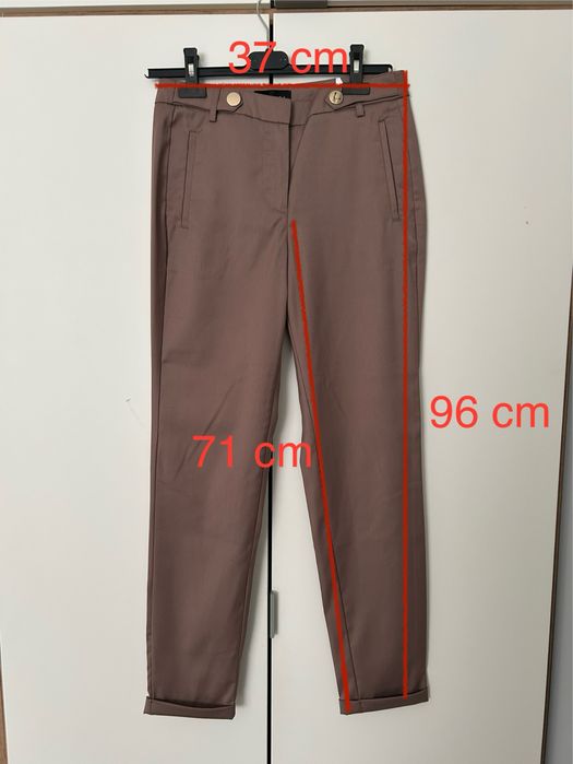 Eleganckie spodnie cygaretki granatowe Mohito