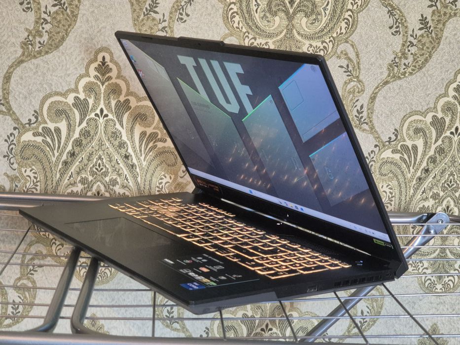 Asus tuf gaming /RTX 4070-8 гб/240Гц