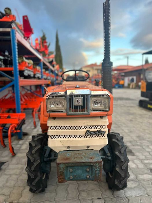 Kubota ZB1702 3 cilindros 4x4 imaculado
