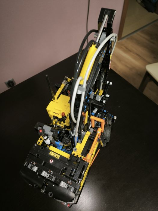LEGO technic 42053 + 8293 ładowarka koparka Volvo