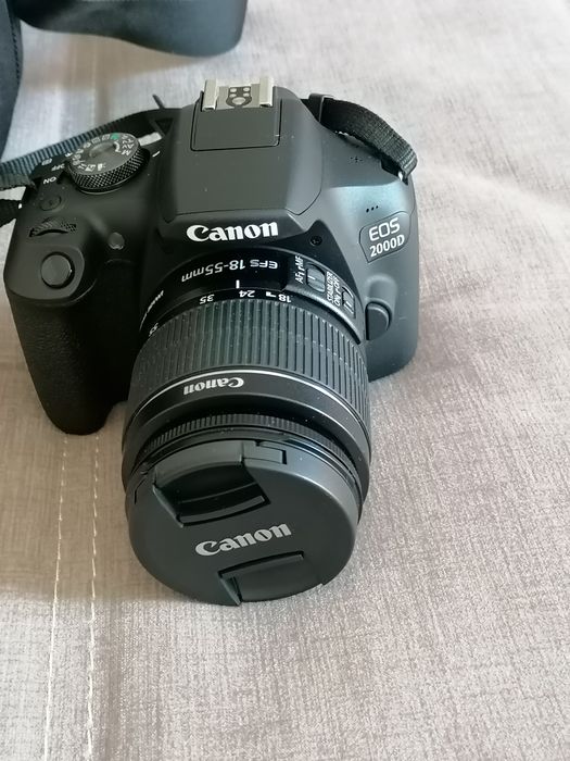 Kit Máquina Fotográfica CANON EOS 2000D + 18-55 mm