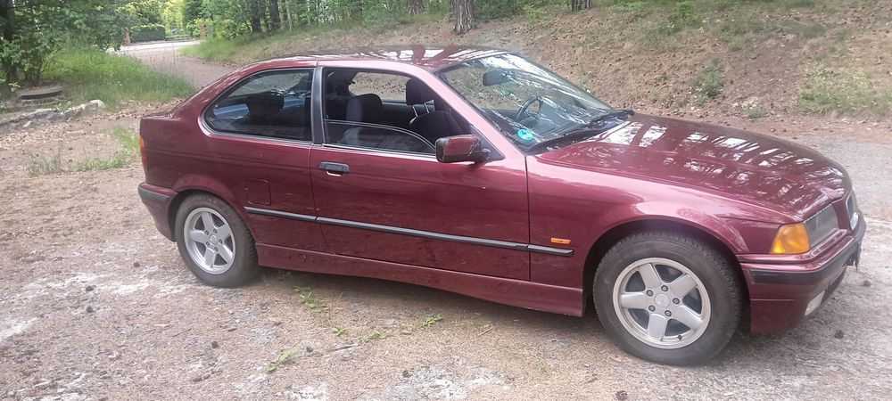 BMW E36 Compact Individual ROMANTICROT