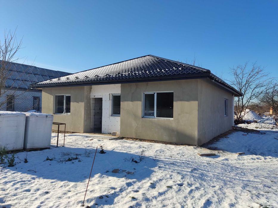 Дом будинок в центрі с Петропавлівске (Бориспольский рн), поруч Гора