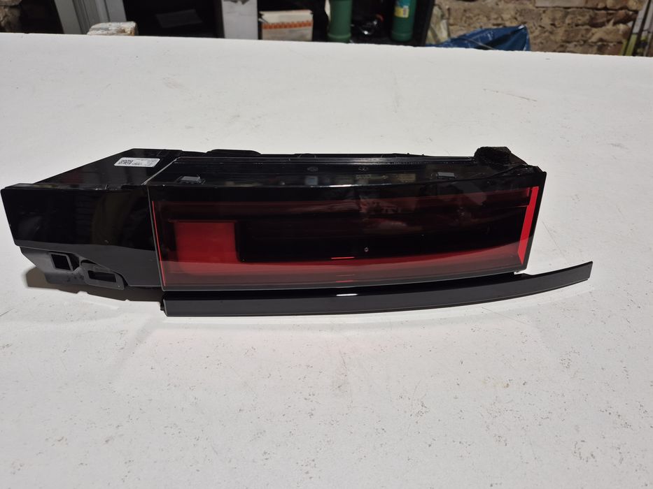 Range Rover Sport III 3. Lampa tylna prawa LED. L461RL. Europa