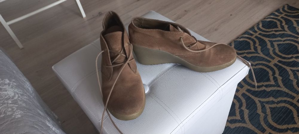 Buty do kostki na koturnie rozm 5 Wiosenne Bez Zamsz