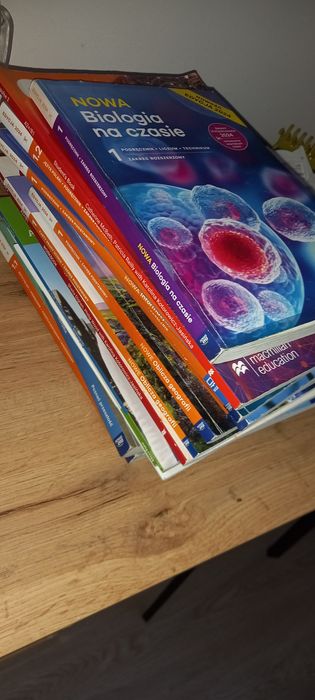 Podręczniki komplet 17szt  technikum klasa 1