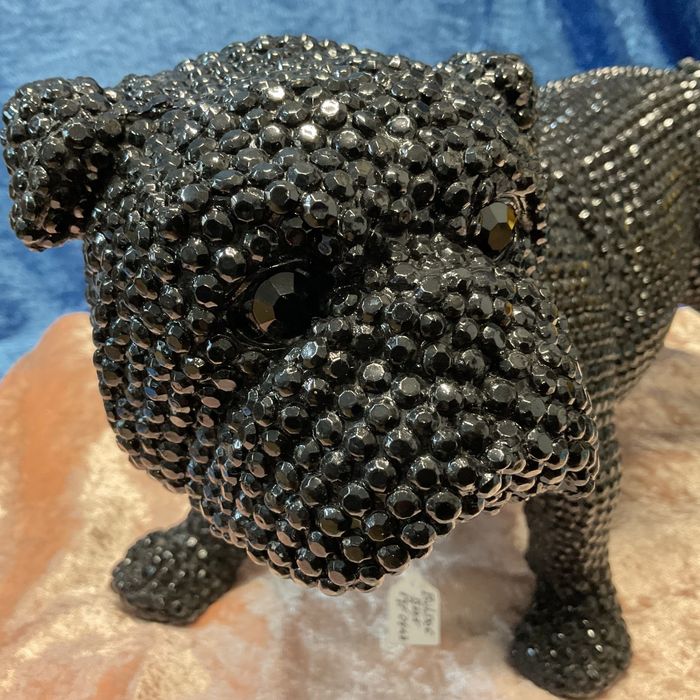 Cão buldog escultura com 37x20x12 cm