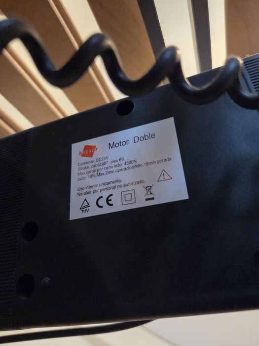 Cama, estrado articulado com motor