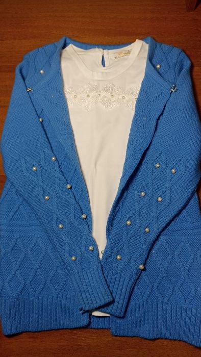 Нарядный кардиган для школы