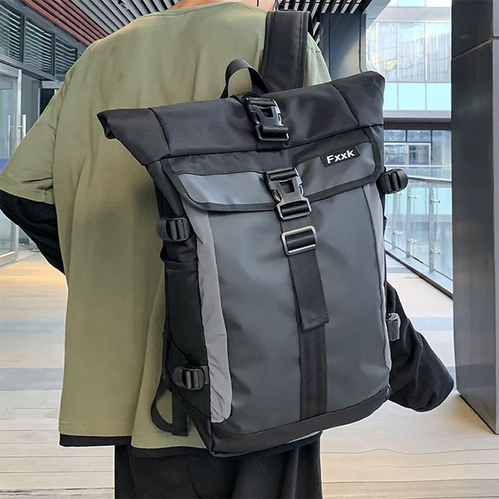 Plecak miejski na co dzień wodoodporny z klamrami czarny