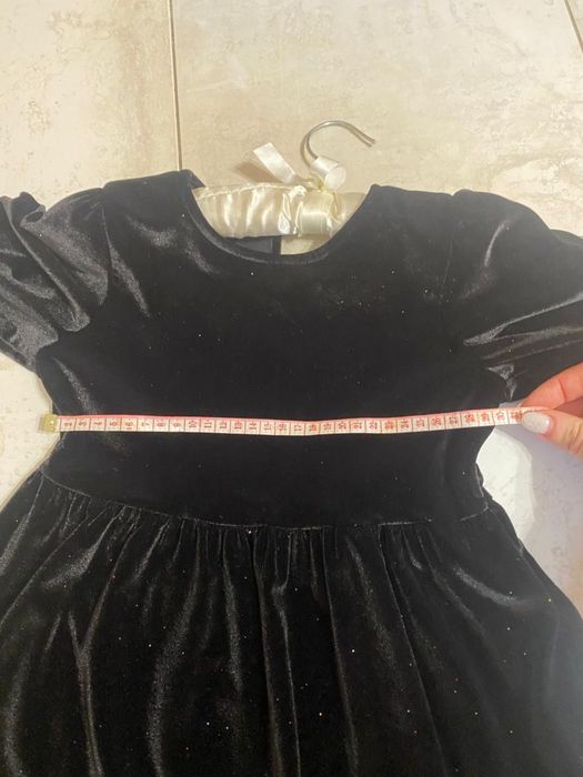 Святкова чорна сукня
