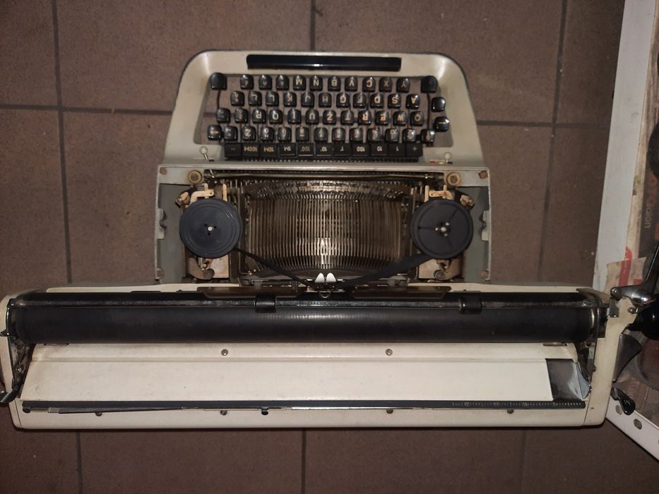 Maszyna do pisania Łucznik