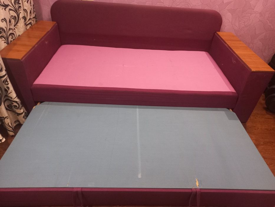 Продам Диван б/у . Самовивіз