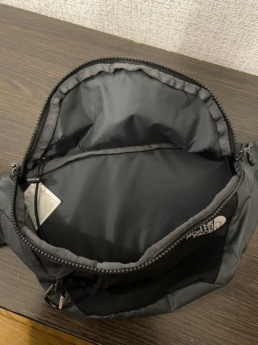 Продам сумку TNF/бананка