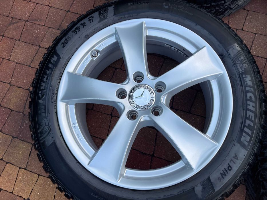 3899. Koła zimowe Mercedes A B CLA 5x112 ET44 205/55/17 24r 6.8/7.2mm