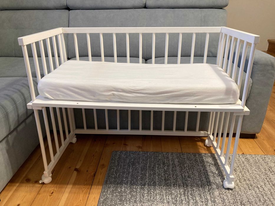 Łóżeczko niemowlęce / dostawka