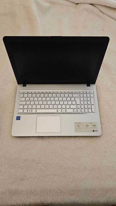 Asus x543u c/ Windows 10 + Office