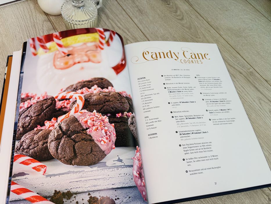 Книга про різдвʼяну випічку «Солодкий смак Різдва». Німецькою мовою