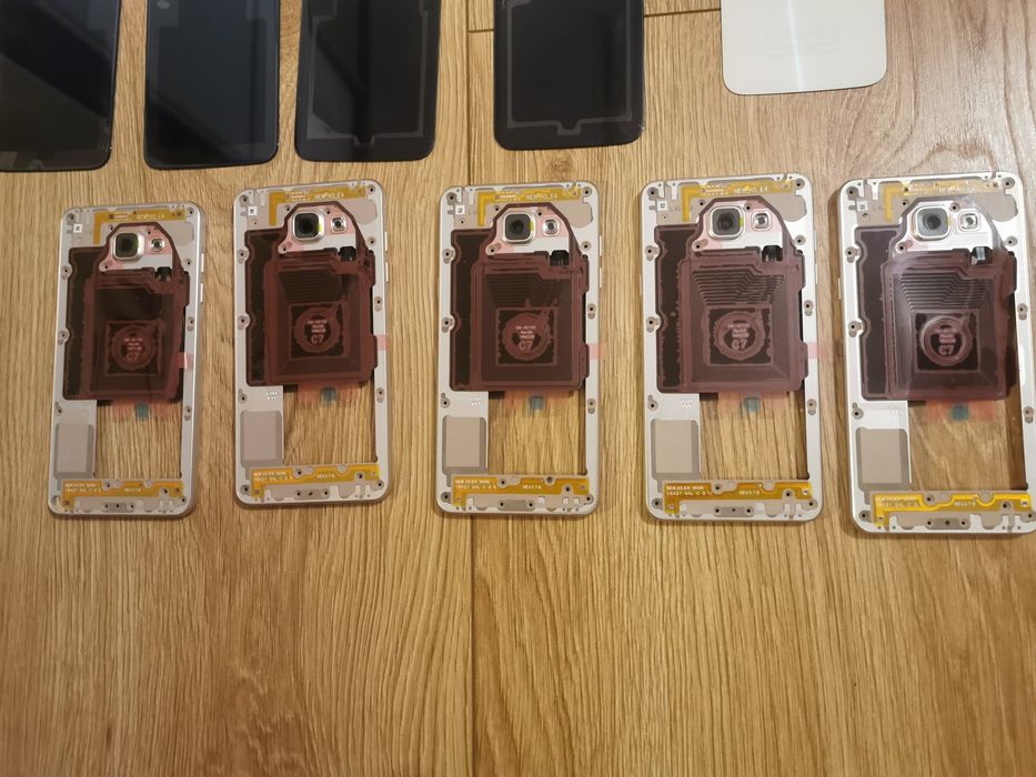 Wyświetlacze do telefonów Samsung i inne akcesoria
