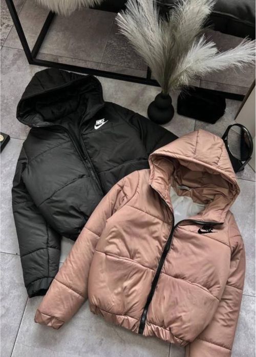 Укорочена осіння курточка з капюшоном! Залишився тільки чорний колір