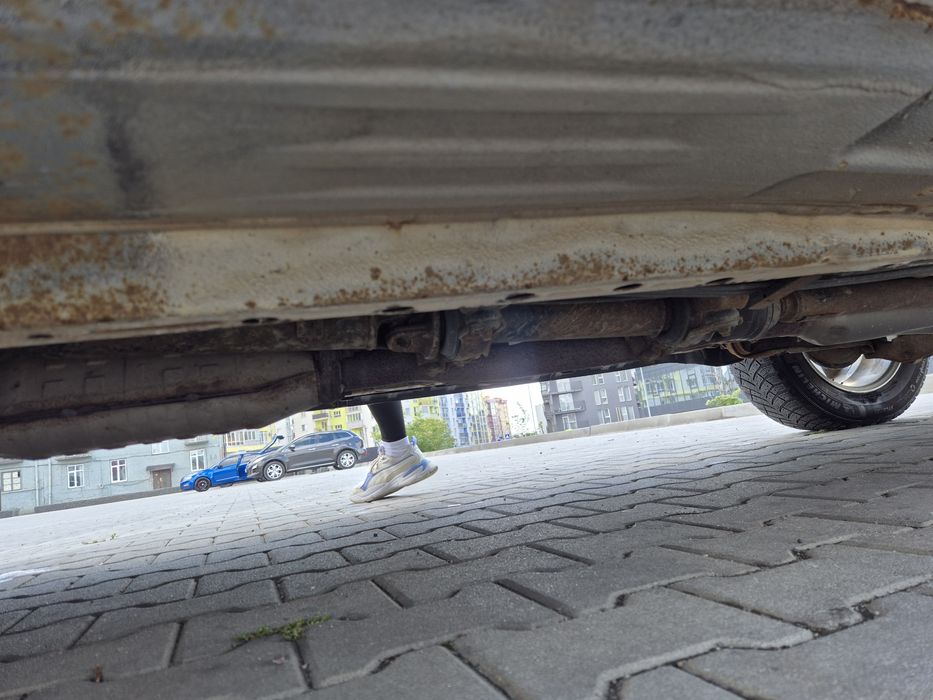 mitsubishi outlander 1 2004 2.0 Г/Б