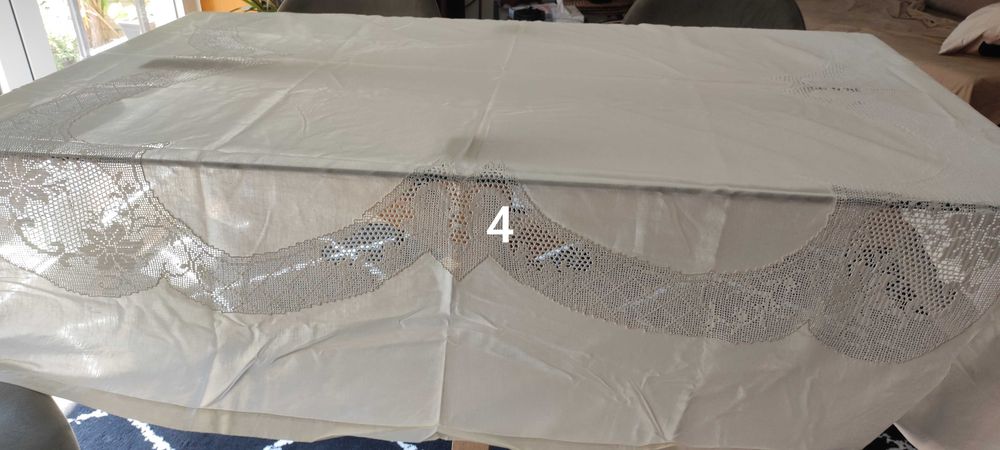 Toalhas de mesa/ colcha em linho e renda