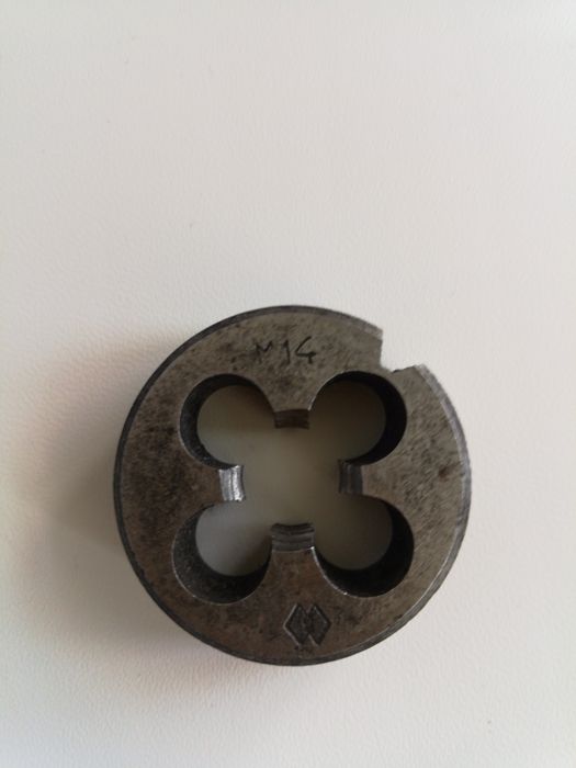 Лерки на М14 и М16 Для нарезки резьбы.