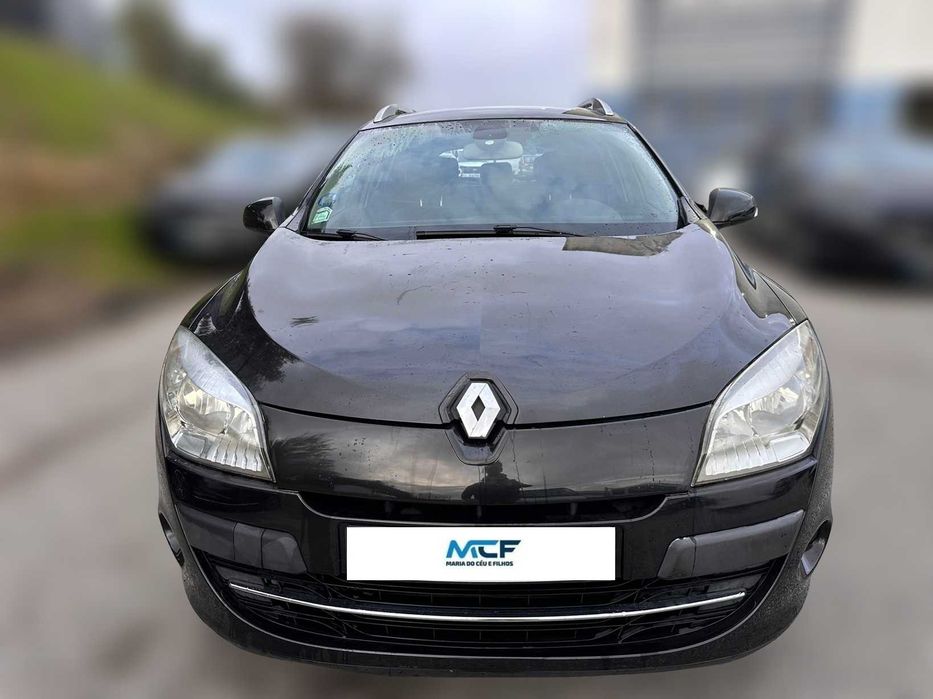 Renault Megane III Grandtour 1.5 dCi 110cv de 2009 Salvado