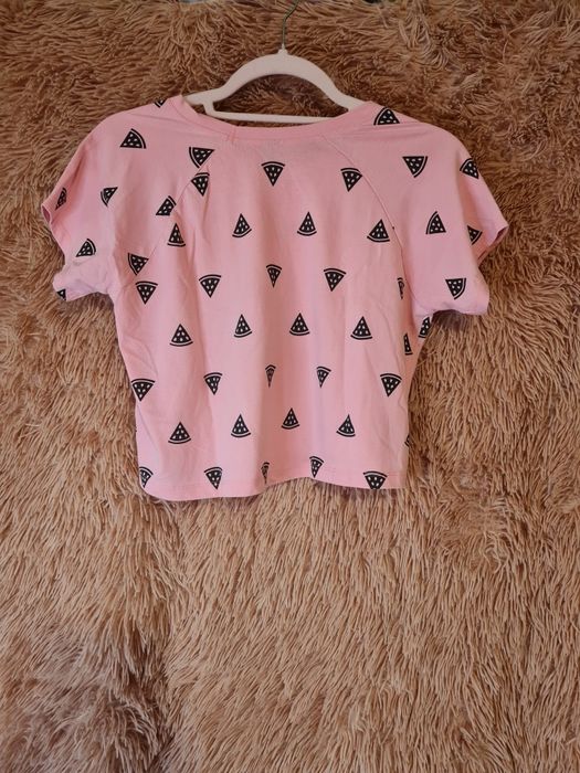 Różowy crop top w arbuzy w rozmiarze M