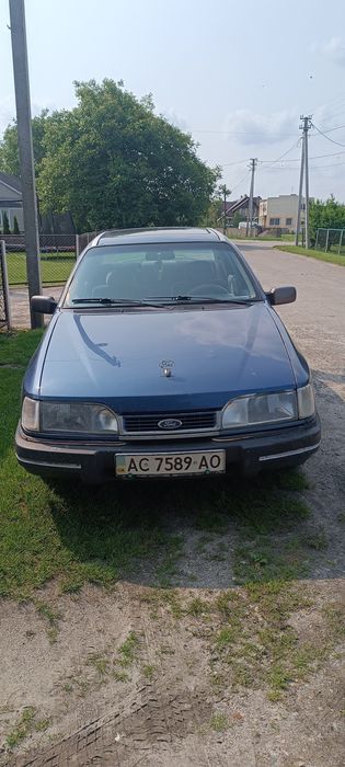 Форд Сієра Седан