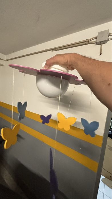 Candeeiro de tecto de quarto menina