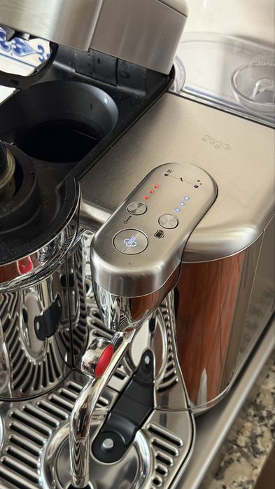 Máquina De Café Nespresso Vertuo Creatista Stainless Steel Sage