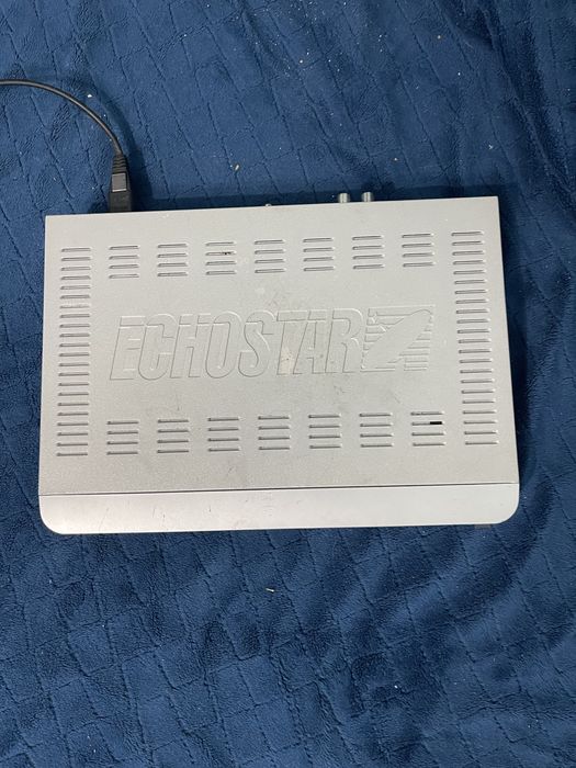 Tuner satelitarny EchoStar DSB-717 DVB