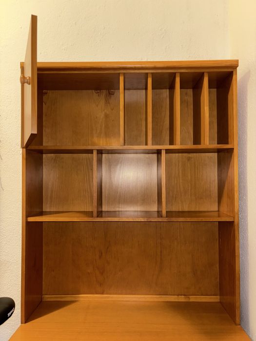 Secretária de Madeira