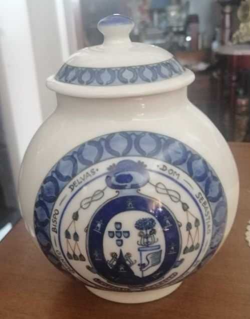 Vários Potes antigos em porcelana - Ler descrição no anúncio