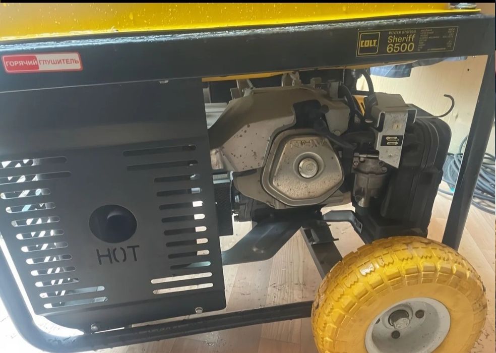 Генератор Бензиноий