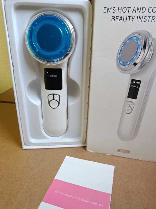 Aparelho de Limpeza e Massagem Facial EMS Hot & Cold D828 – Novo