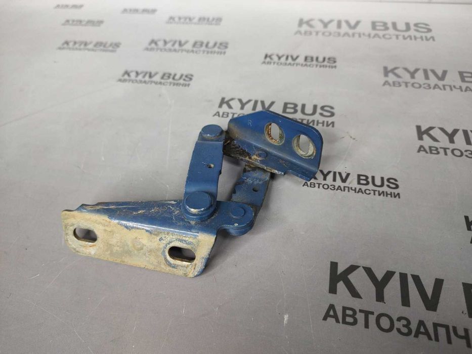 Петля капоту права Спринтер 903.