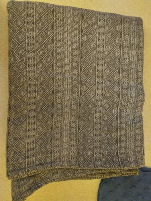 Żakardowa chusta tkana z bawełny organicznej Kokadi