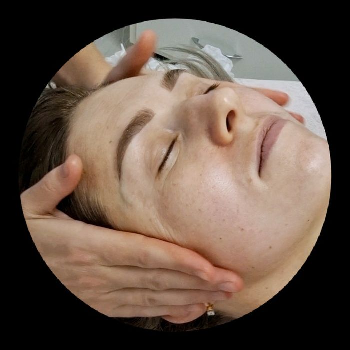 Масаж обличчя Кобідо