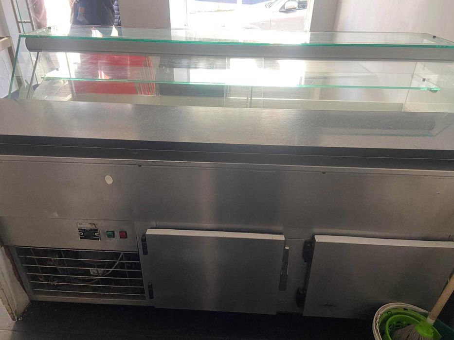 Balcões de frio para estabelecimento comercial